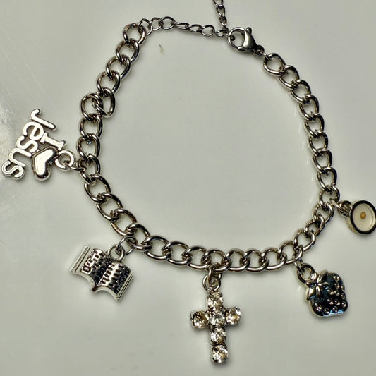 In God’s hands charm bracelet